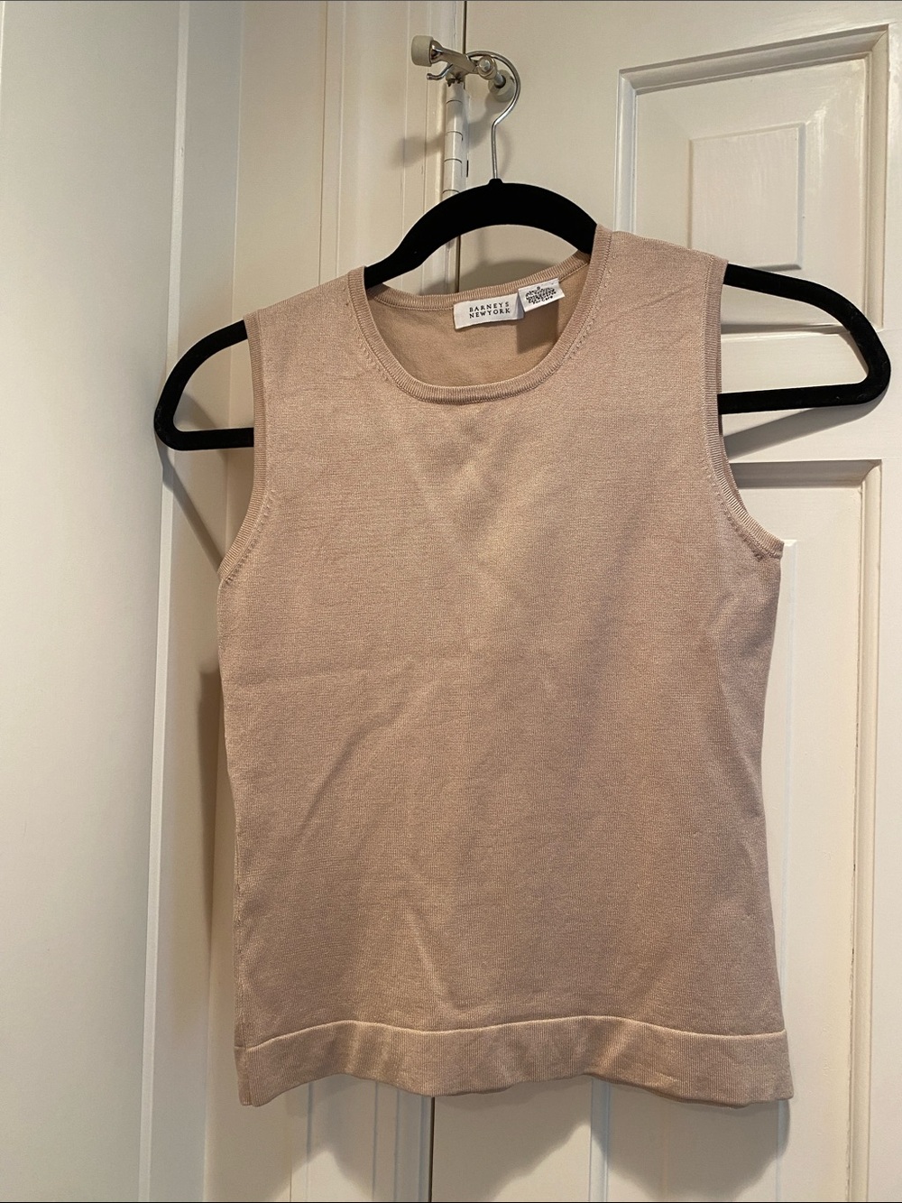 Barneys New York Blush Sleeveless Knit Top Size Small